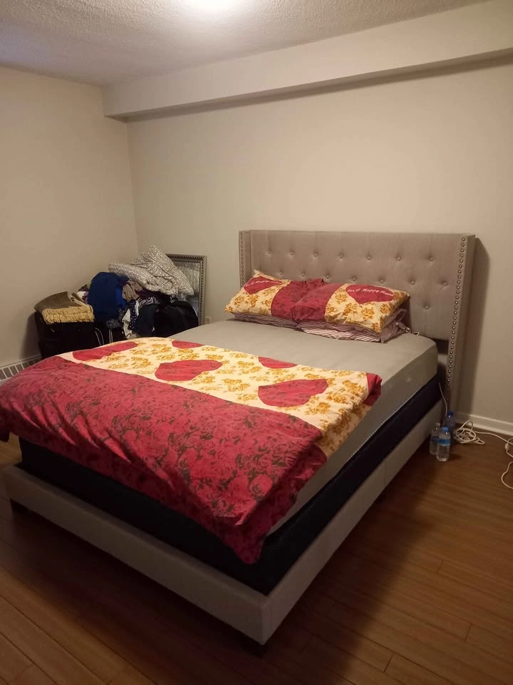 Queen Bed With Box Spring (with mattress) - photo 5