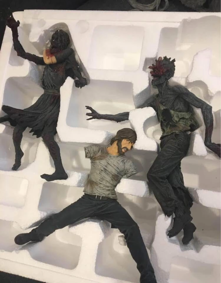 Rick Grimes Mcfarlane resin statue The Walking Dead - photo 3