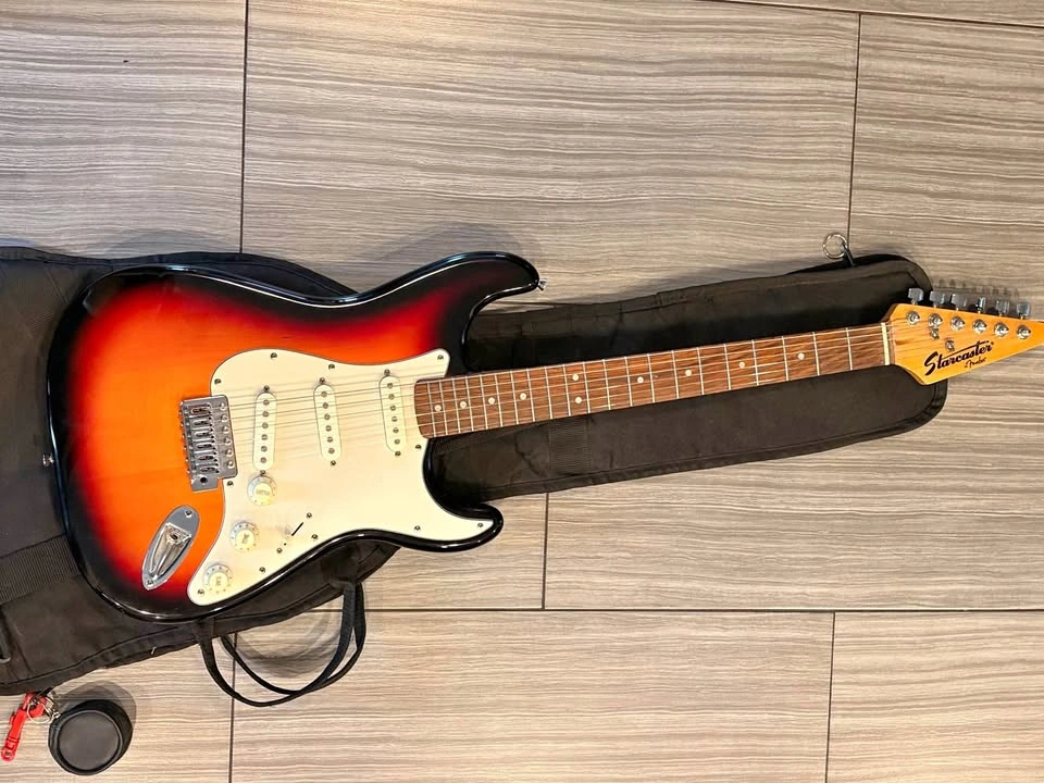 Fender Starcaster Squire Electric guitar
