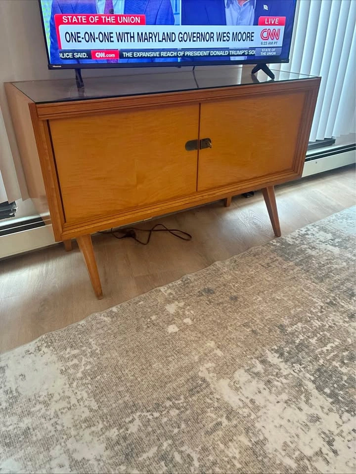 Gorgeous MCM Console/Sideboard