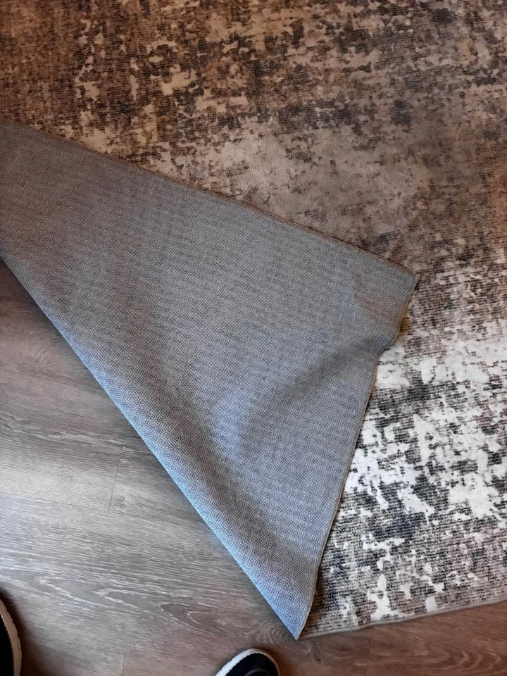 8’ x 10’ washable non-slip area rug - photo 5