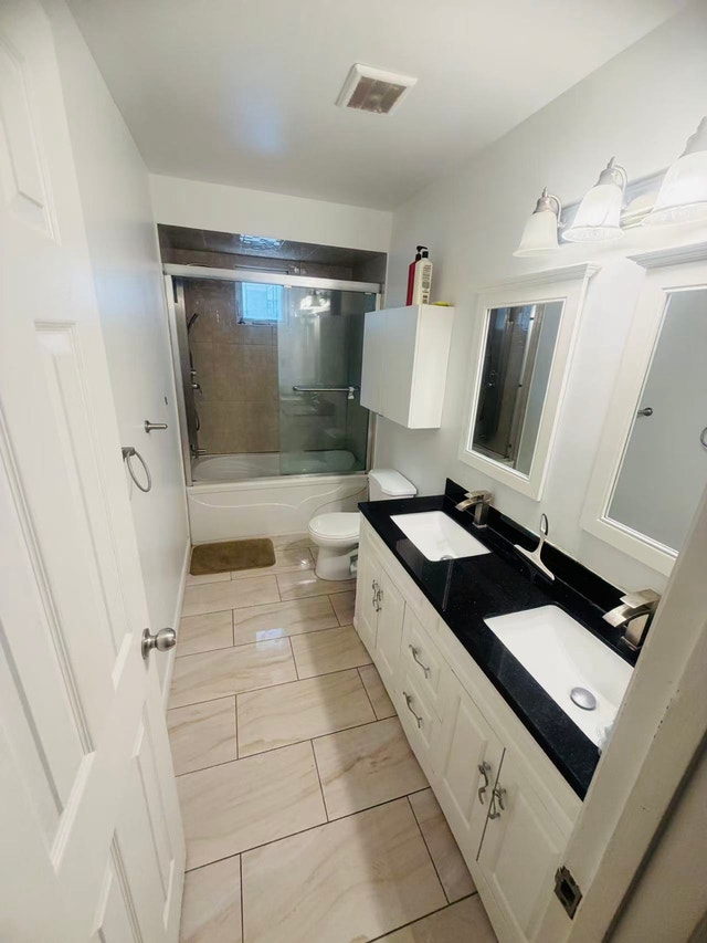Downtown Room for Rent - photo 3