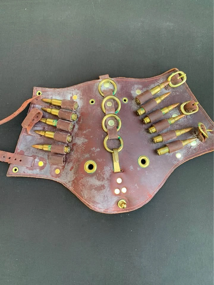 Steampunk Costume leather arm guard - photo 2