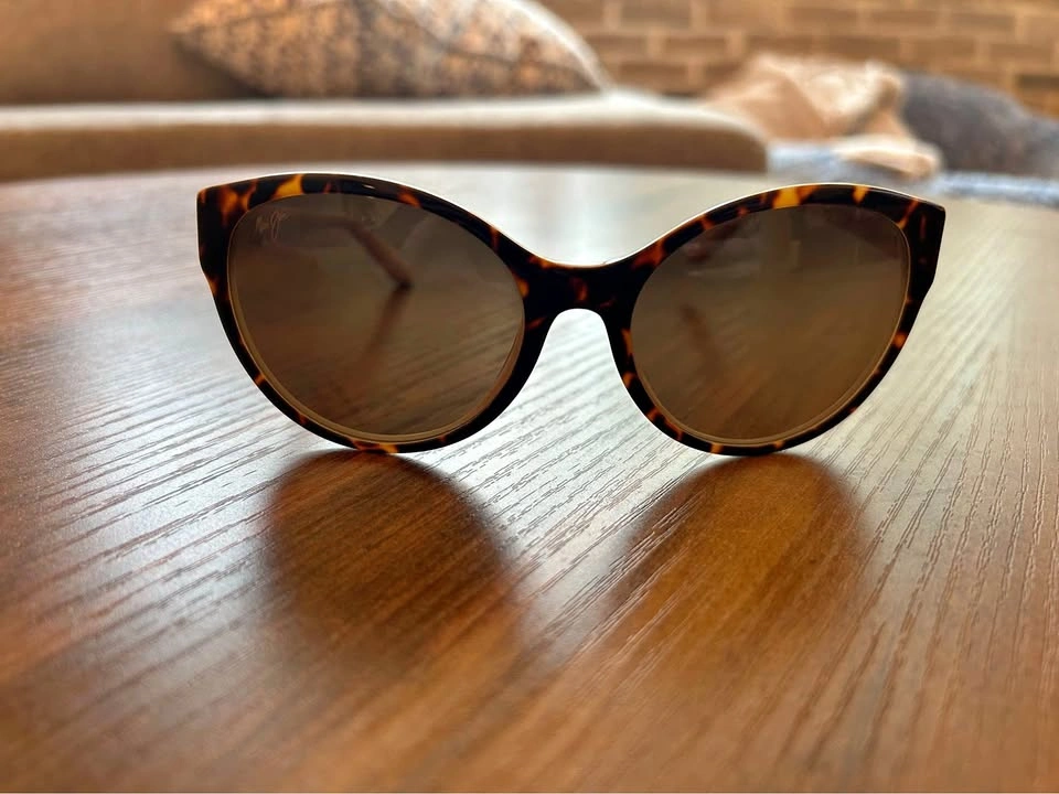 Maui Jim MJ100-10E Venus Pools Polarized Round Sunglasses