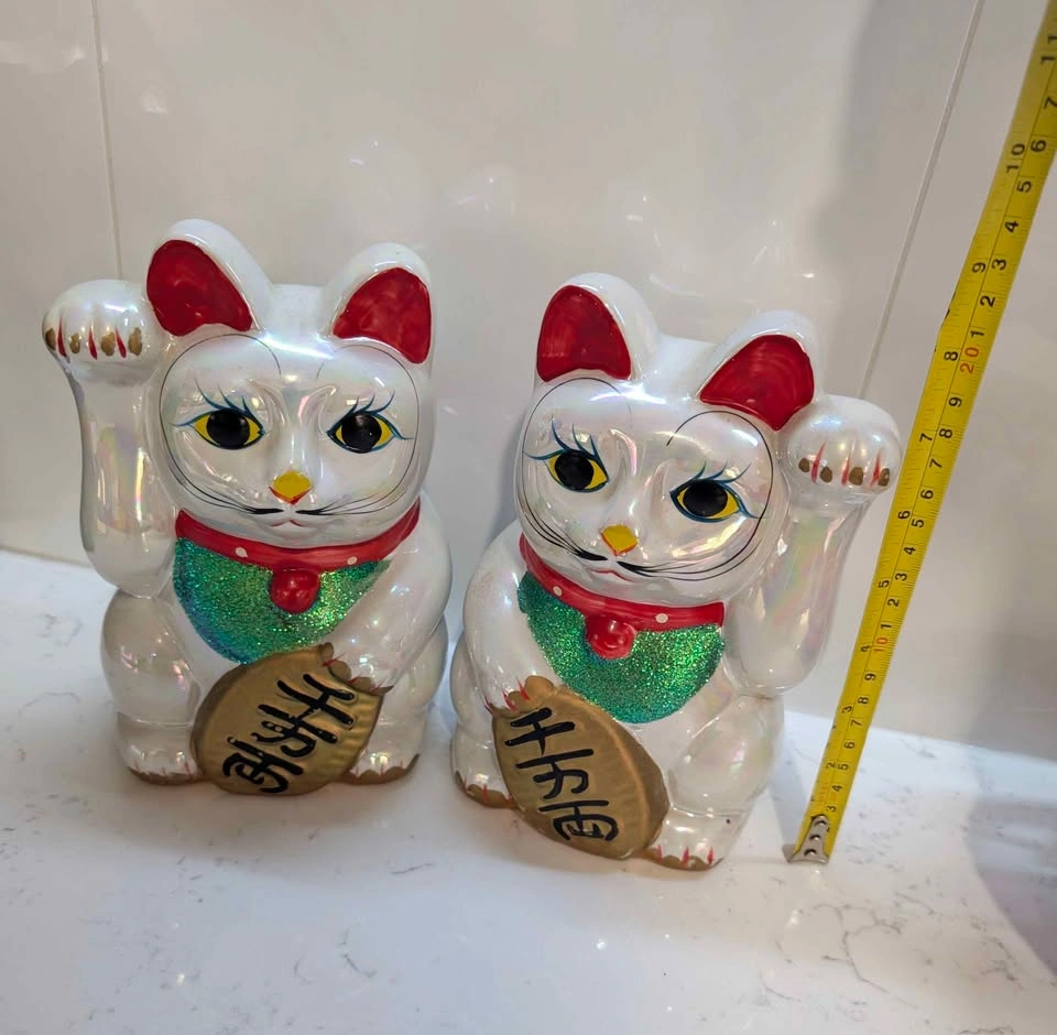 Pair of Ceramic Maneki-Neko Lucky Cats - photo 2
