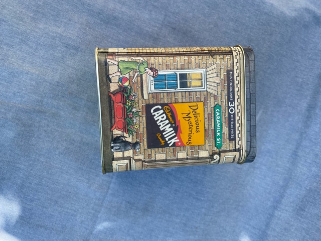 Cadbury Caramilk Tin - photo 5