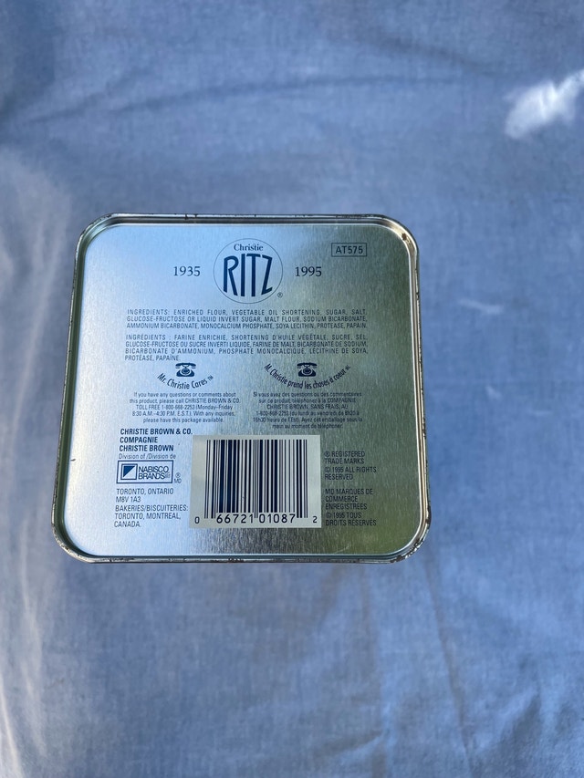 Christie's RITZ 60th Anniversary Tin - photo 5
