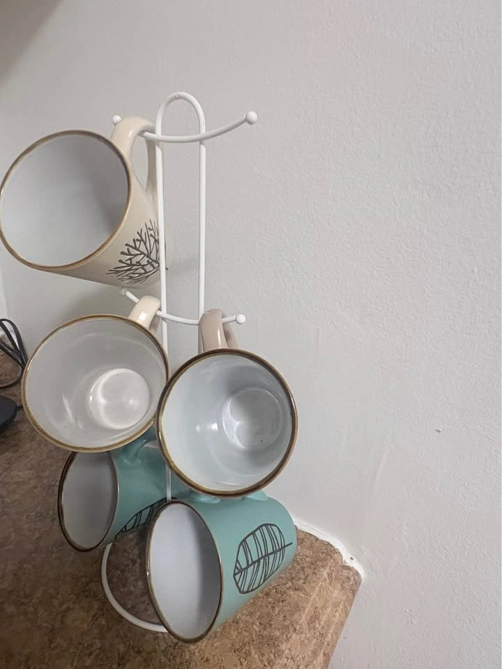 Set of 5 Nature-Themed Mugs + mug tree