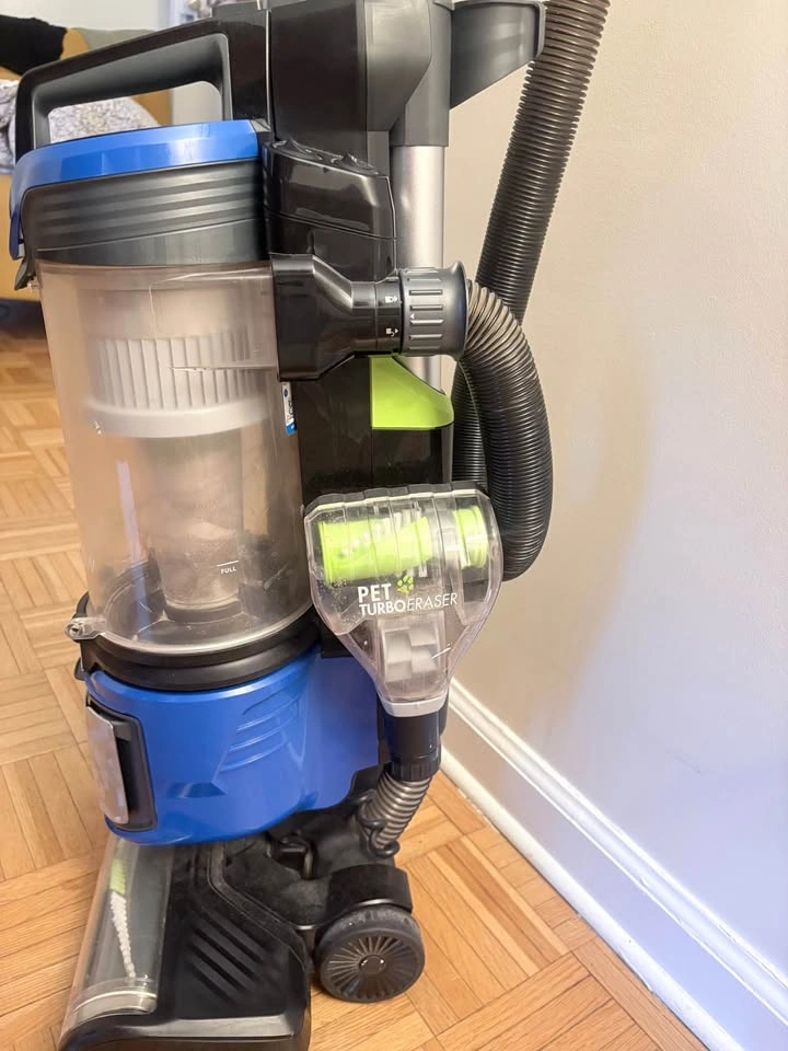 Vacuum cleaner - photo 3
