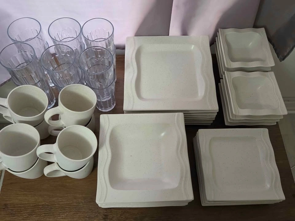 52 Piece stoneware Square Dinner Set with Mugs and Glasses - photo 2