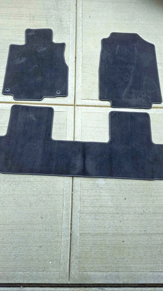 Genuine Honda CRV Floor mats