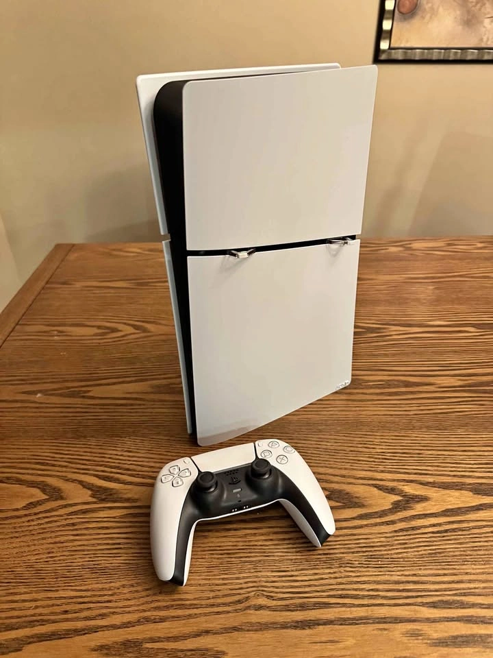 Play Station 5 Slim Digital 2026 Model - Like New