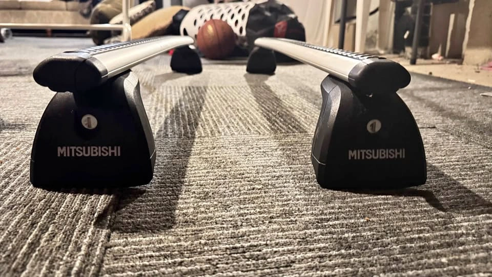 Mitsubishi Roof rack