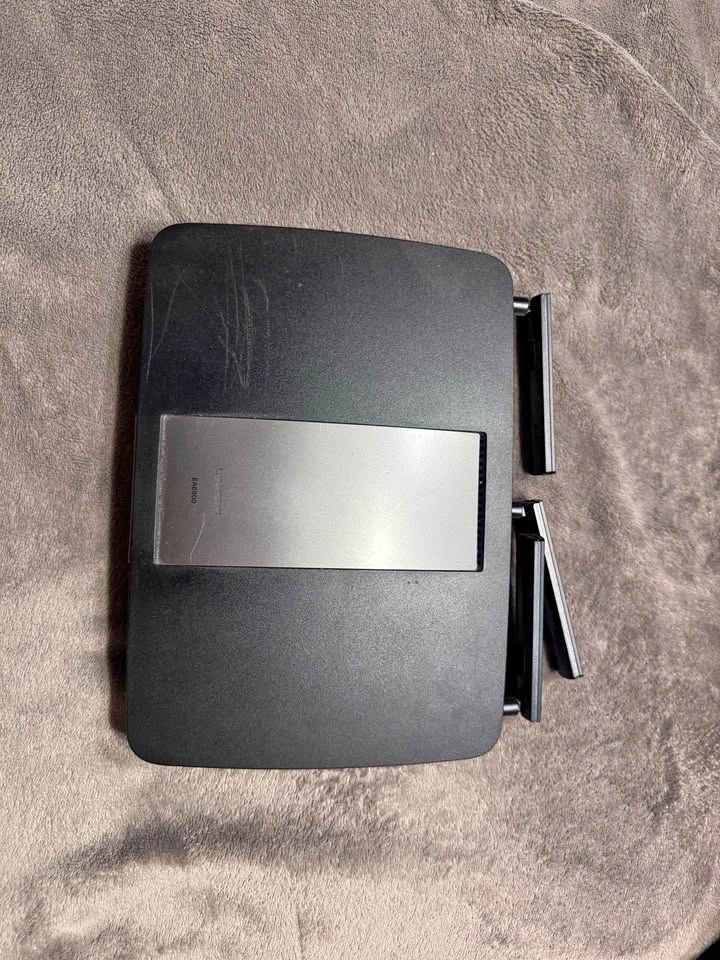 Linksys EA6900 Dual Band SMART Wi-Fi Router