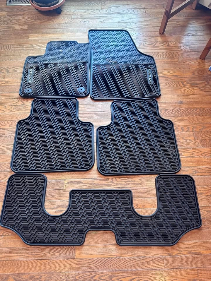 Volkswagen floor all-weather mats