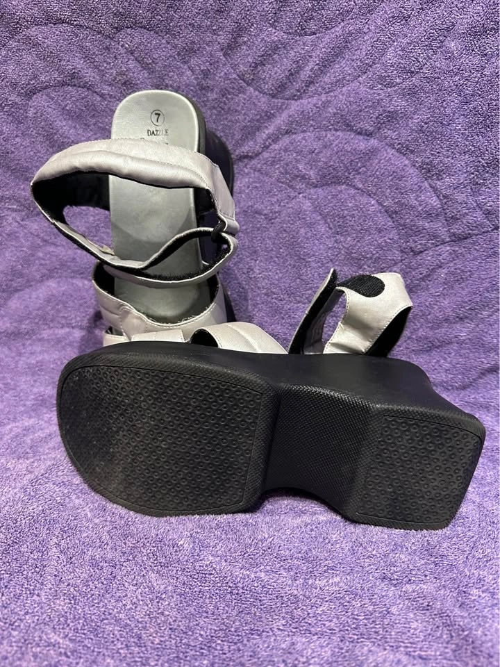 Y2K Platform Sandals - photo 3