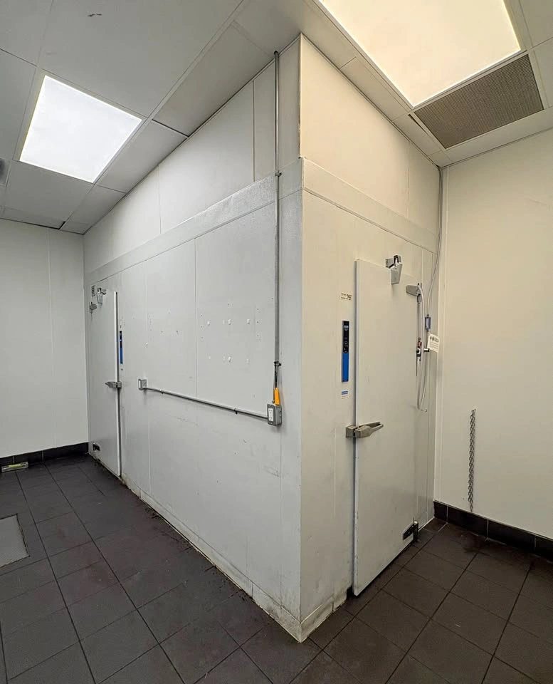 CURTIS 6' x 14' Walk-In Refrigerator + Freezer Combo