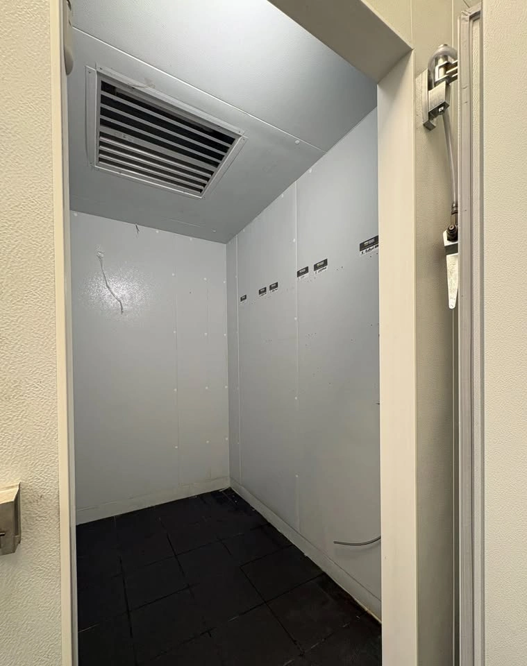 CURTIS 6' x 14' Walk-In Refrigerator + Freezer Combo - photo 4