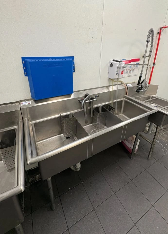 OMCAN Commercial Stainless Steel Sinks - photo 2