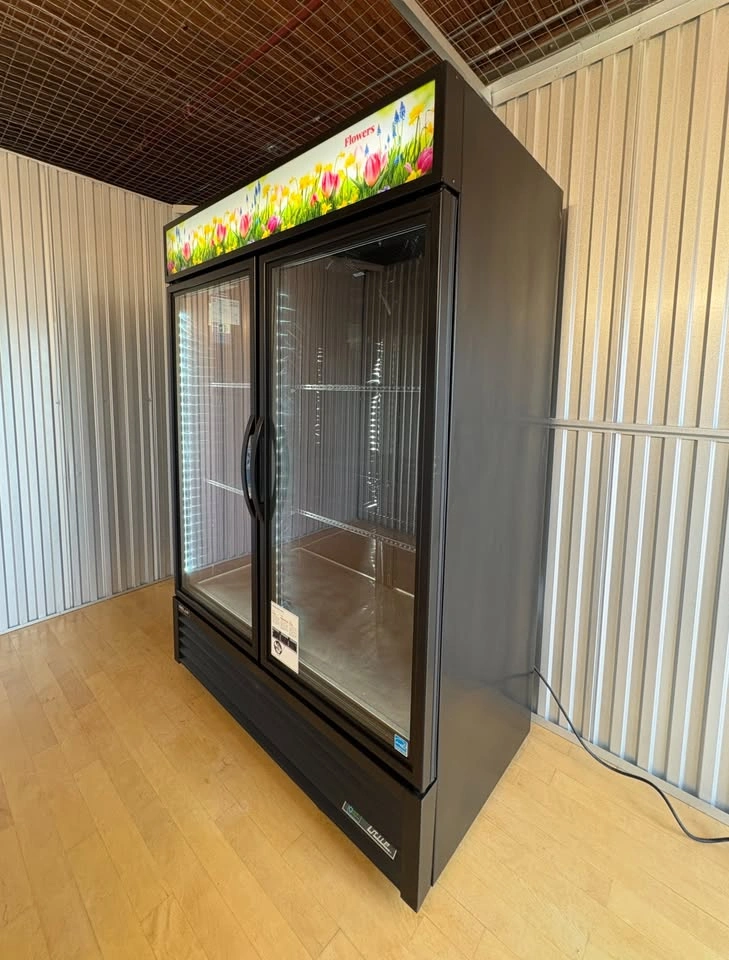 [Like New] Floral Display Cooler | Used for 1 Summer Only - photo 3
