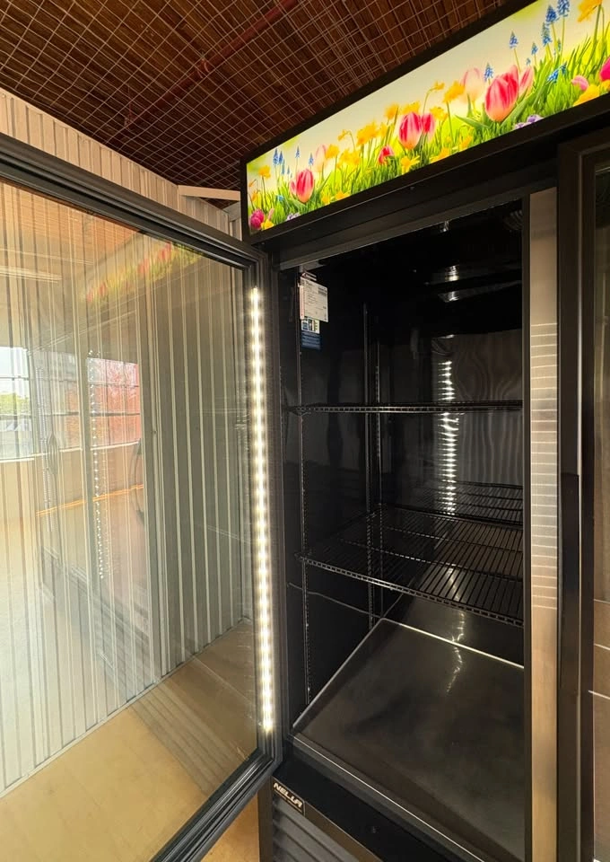 Like NEW Commercial Glass Door Display Refrigerators - photo 4