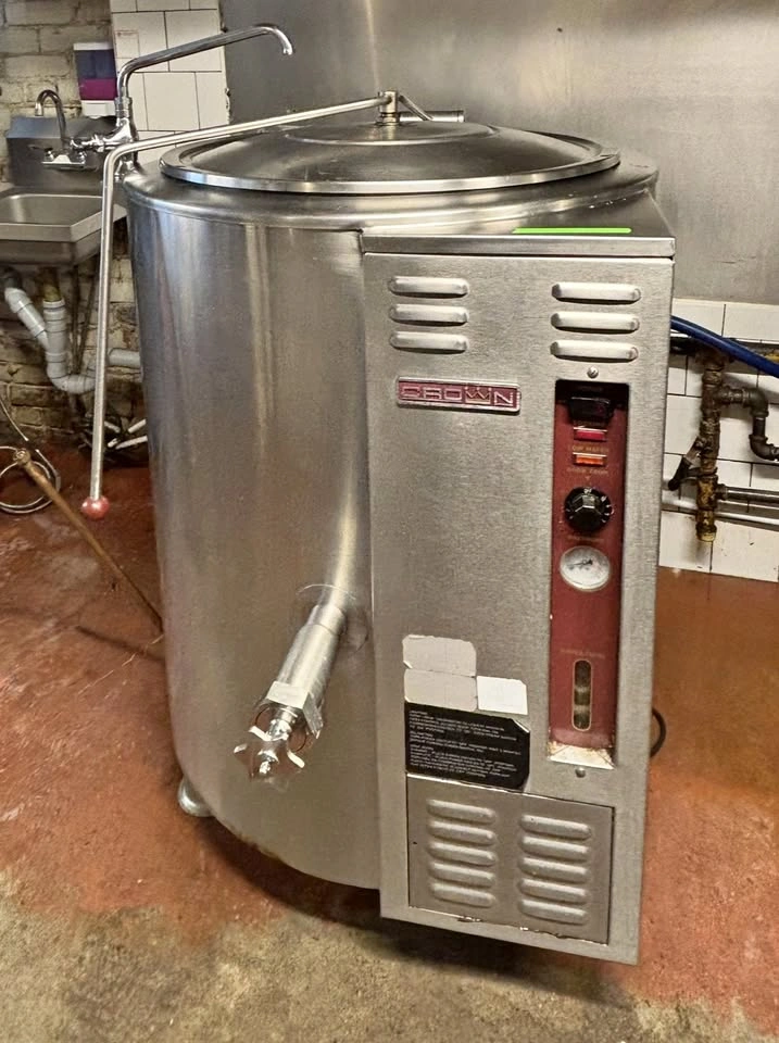 CROWN 20-Gallon Gas Steam Kettle