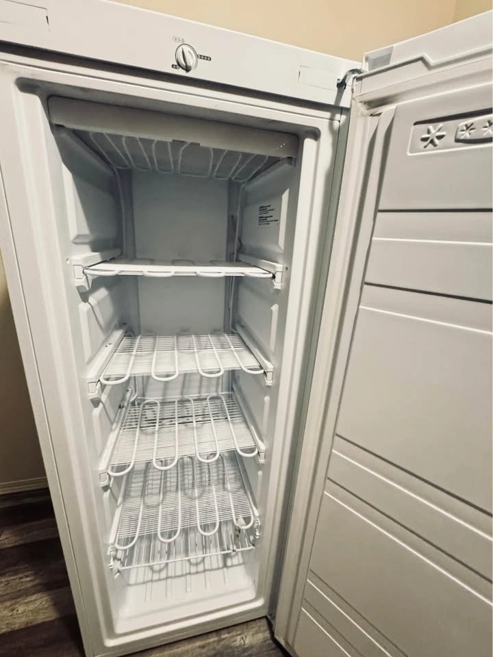 5.3 Cu. Ft. Upright Freezer – $125 OBO - photo 2