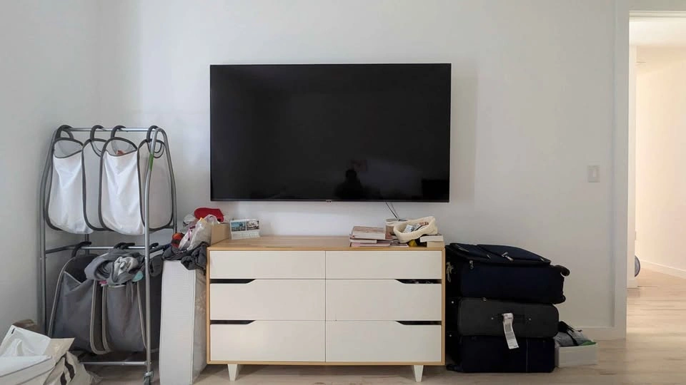 75" LG TV - UR8000 series - 4K UHD LED LCD TV - photo 3