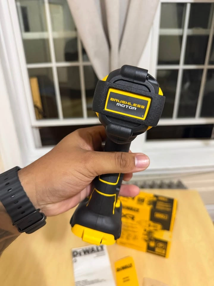 DEWALT DCF891 20V MAX XR – BRUSHLESS 1/2” IMPACT WRENCH - photo 3