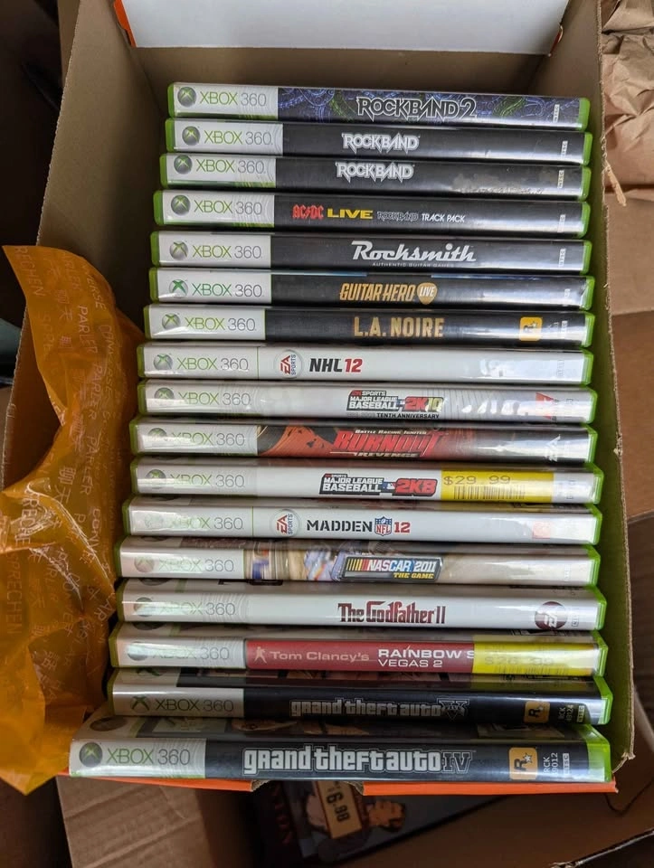 Xbox 360 Games + Wireless Guitar Controller - photo 2