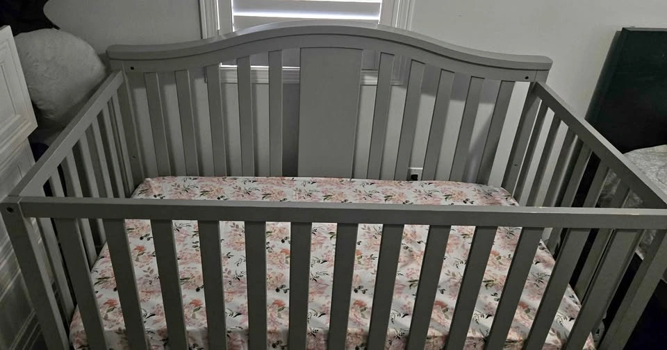 Baby bed with mattress