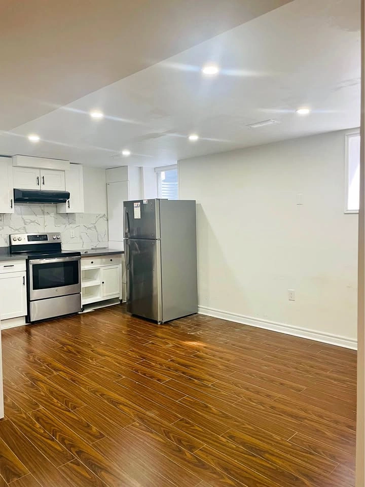 2 Beds 1 Bath - House