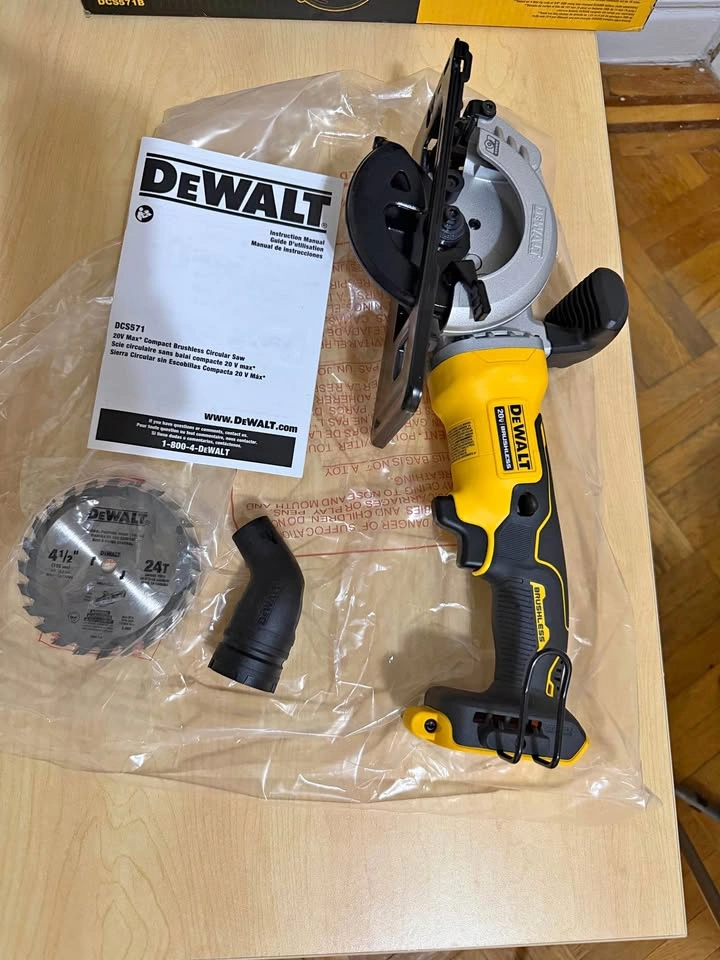 DEWALT ATOMIC 20V MAX XR BRUSHLESS 4-1/2” CIRCULAR SAW