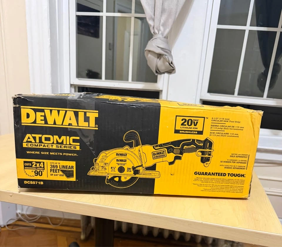 DEWALT ATOMIC 20V MAX XR BRUSHLESS 4-1/2” CIRCULAR SAW - photo 3