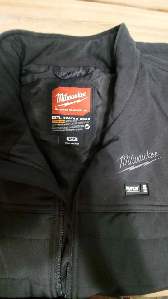 Milwaukee M12 AXIS Heated Vest - Brand New/Never Worn - photo 2