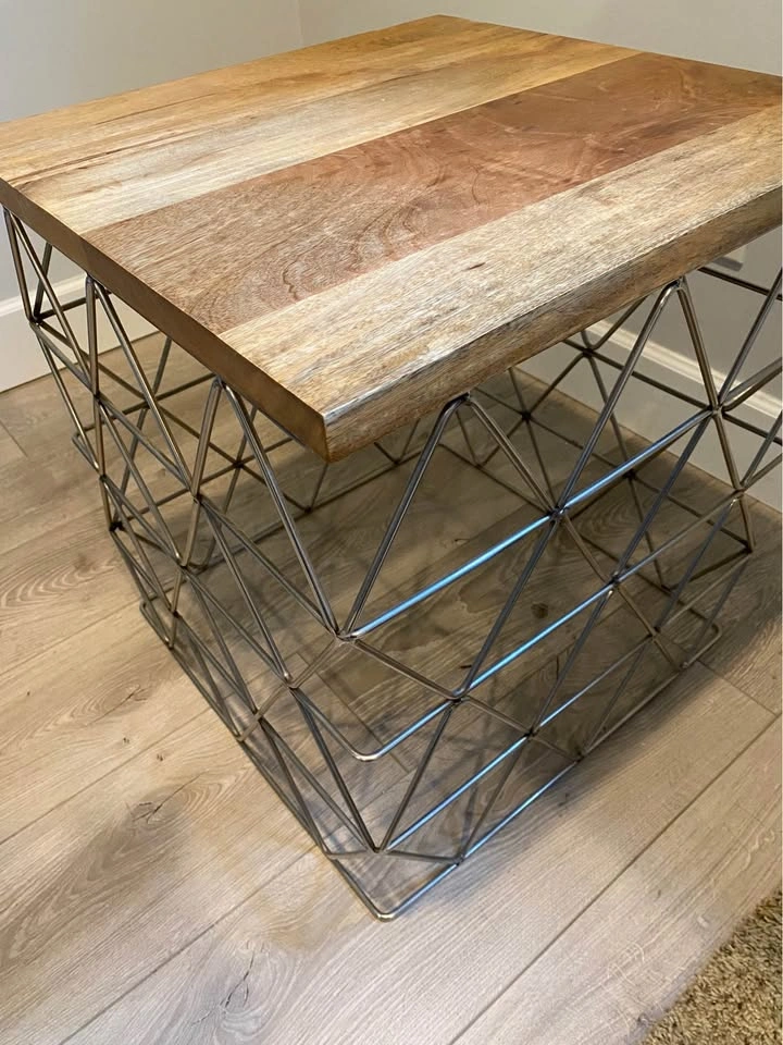 Wood and Geometric Design Metal Side Table - photo 2