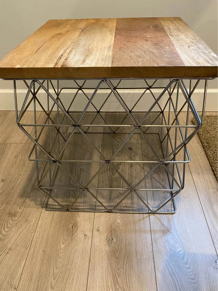 Wood and Geometric Design Metal Side Table - photo 3