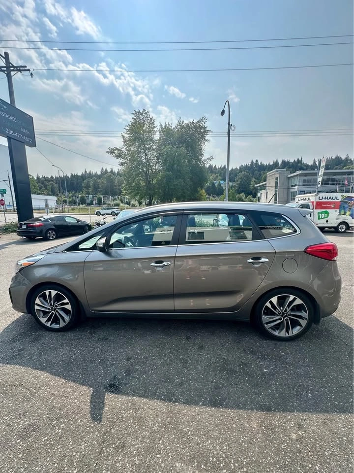 2017 Kia Rondo - photo 3