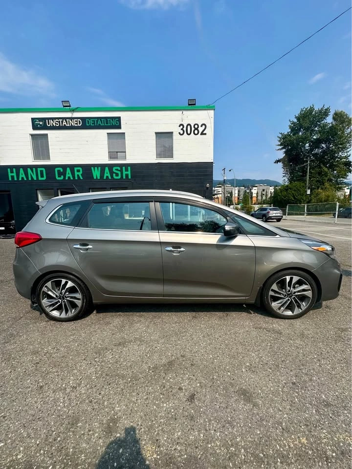 2017 Kia Rondo - photo 4