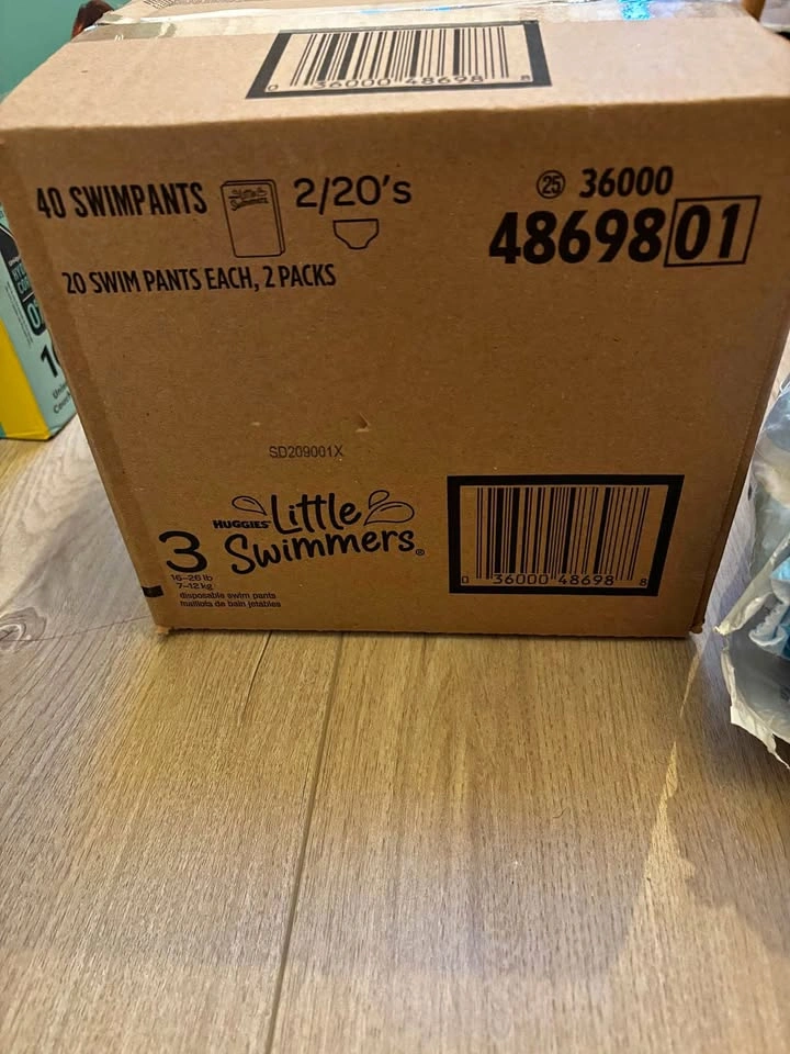 Huggies Little Swimmers Size 3, 40 counts + bonus extras