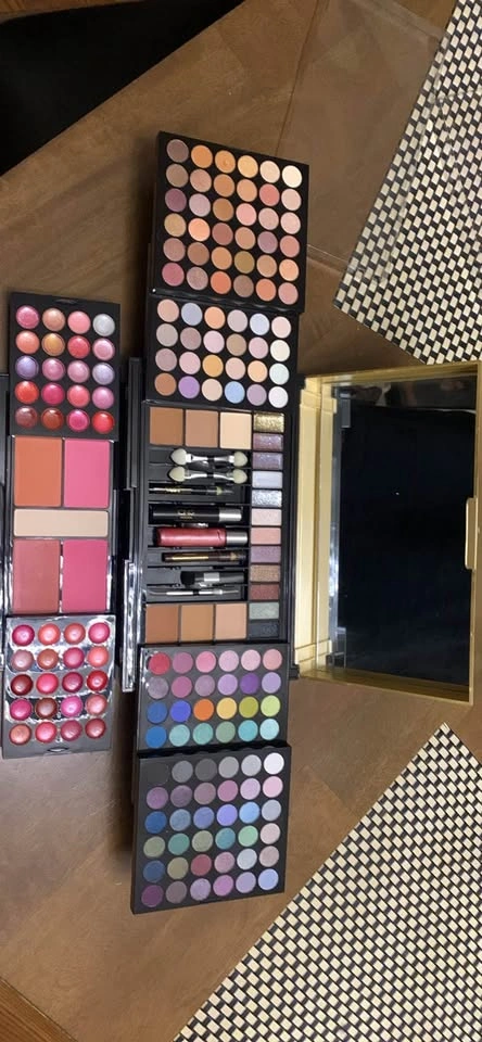 Icing Instinct Makeup Kit Palette - photo 2