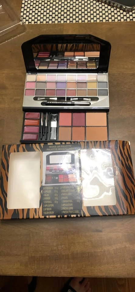 All-in-One Makeup Palette Set - photo 3