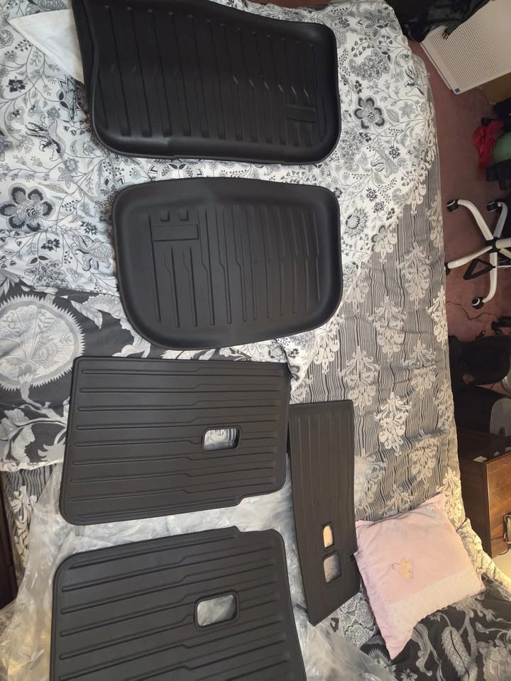 RUTU Custom Fit Floor Mats for Tesla Model Y 2026 Juniper - photo 3