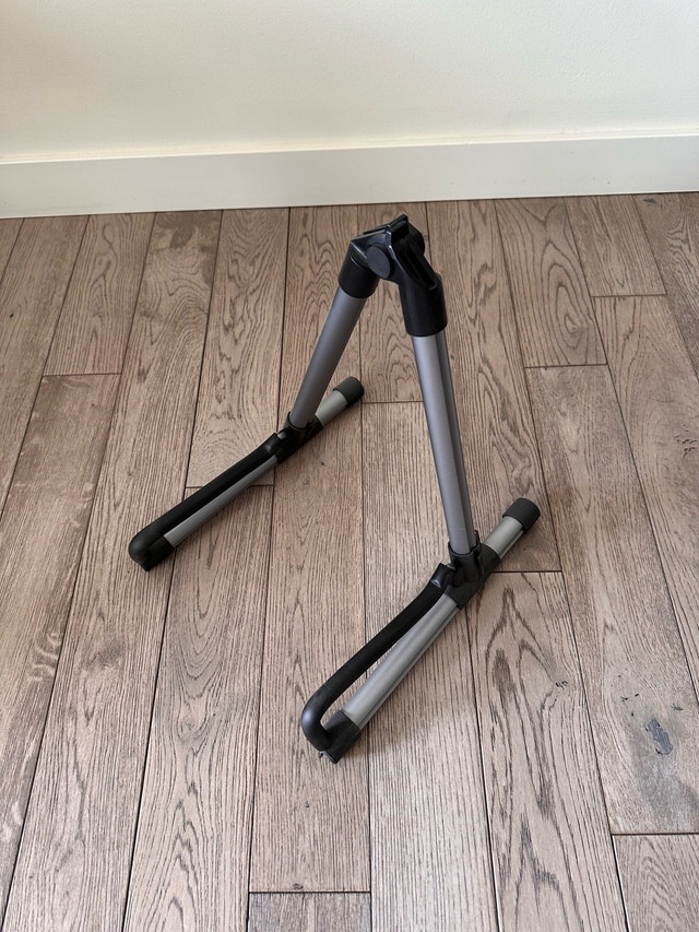 Guitar Floor Stand