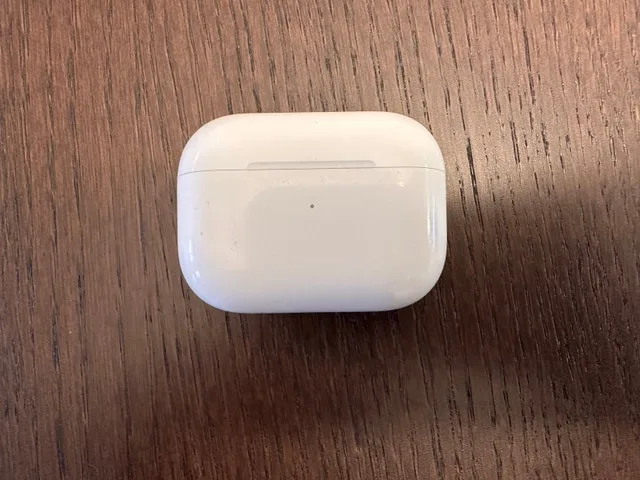 Apple AirPods Pro 2nd Gen - photo 2