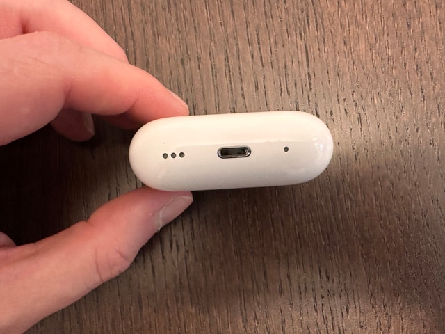 Apple AirPods Pro 2nd Gen - photo 4