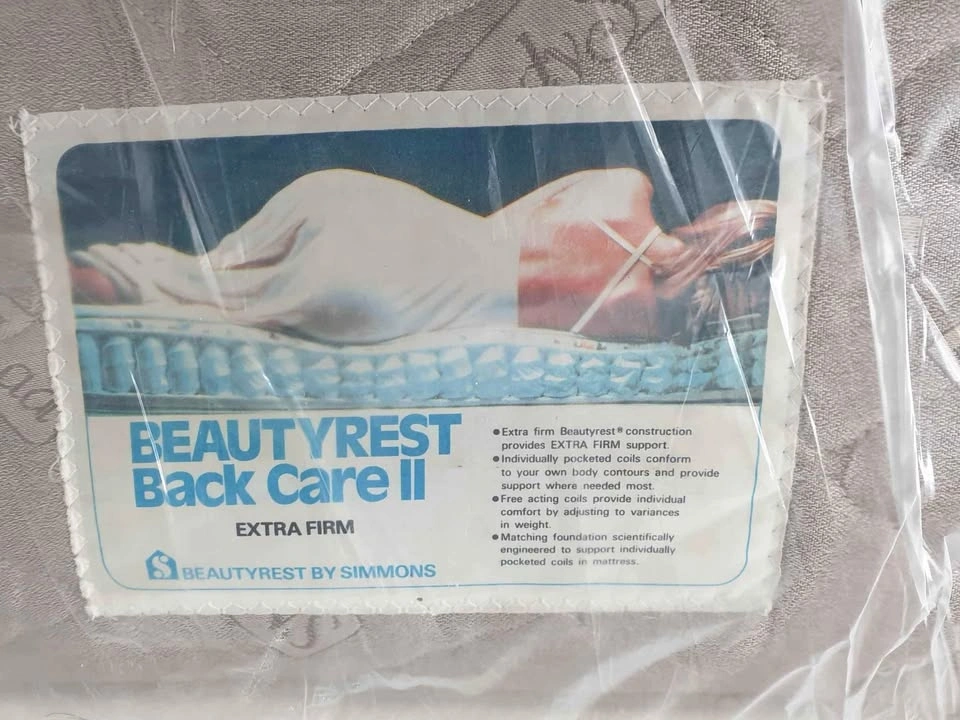 Mattress Queen size extra Firm with mattress Topper