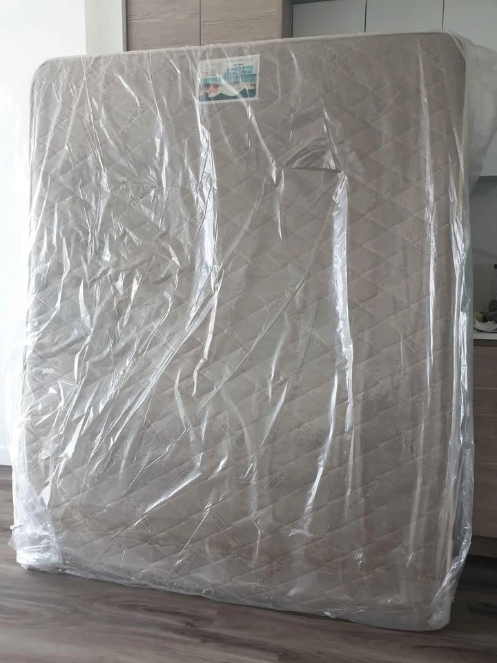 Mattress Queen size extra Firm with mattress Topper - photo 2