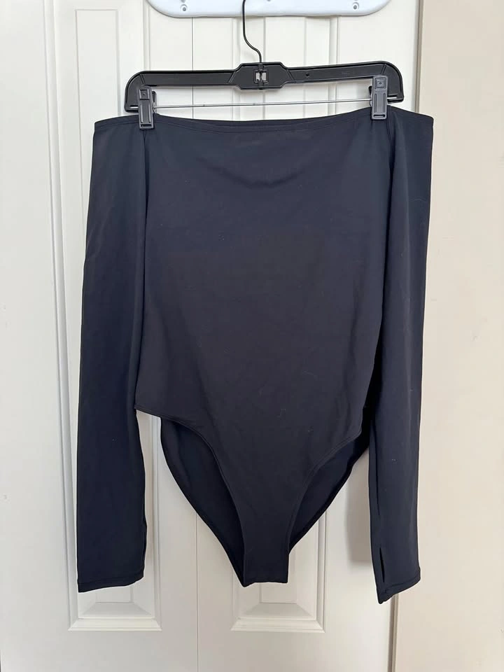 Glowmode Off Shoulder Body - Size XL