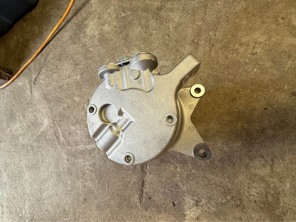 AC compressor - photo 5